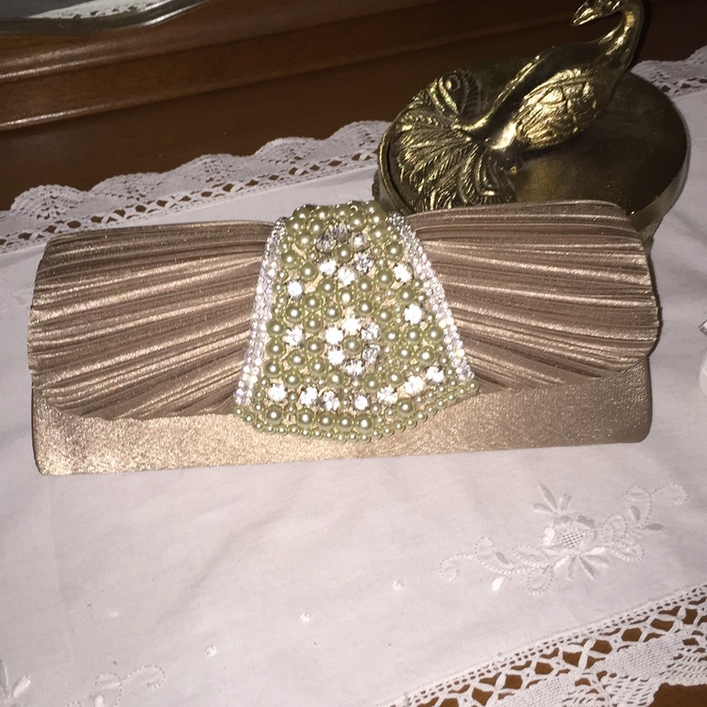 Golden clutch